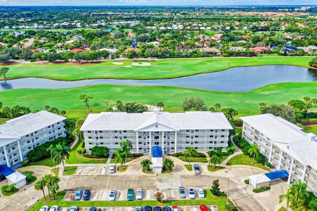 3826 Whitehall Drive, Unit 305, West Palm Beach, FL 33401 Photo