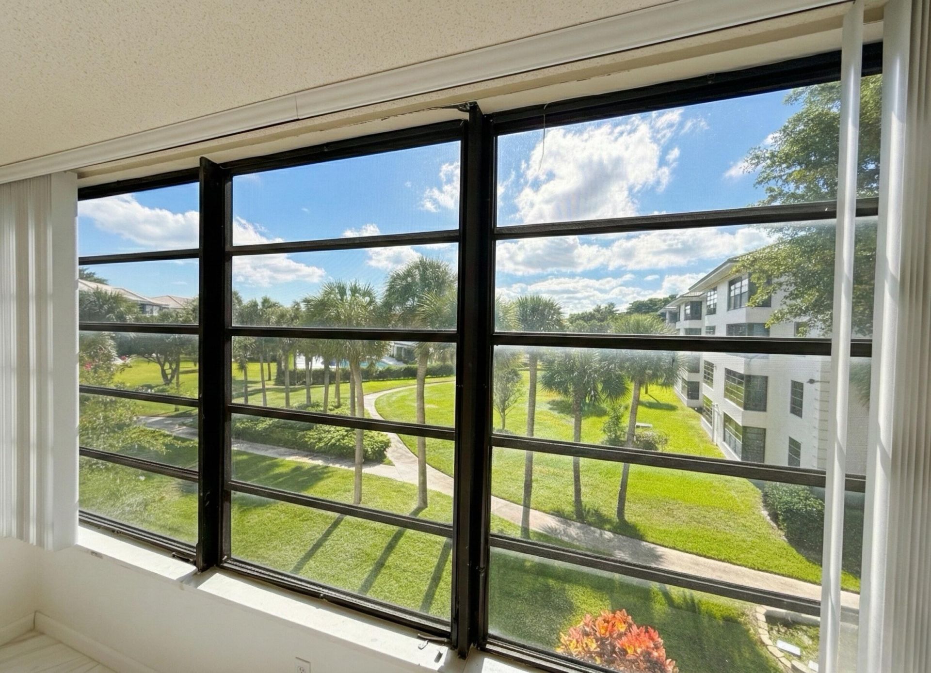 3826 Whitehall Drive, Unit 305, West Palm Beach, FL 33401 Photo