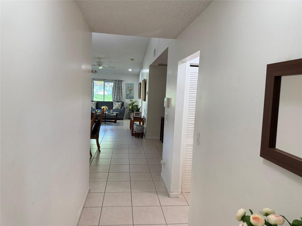 6711 S Parkway Drive, Unit 2-10, Margate, FL 33068 Photo