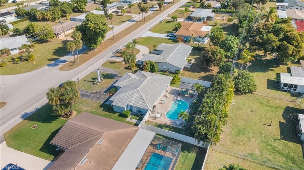 616 El Dorado Pkwy E, Cape Coral, FL 33904 Photo