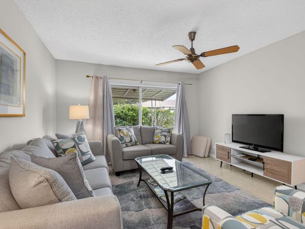 8633 Chevy Chase Drive, Boca Raton, FL 33433