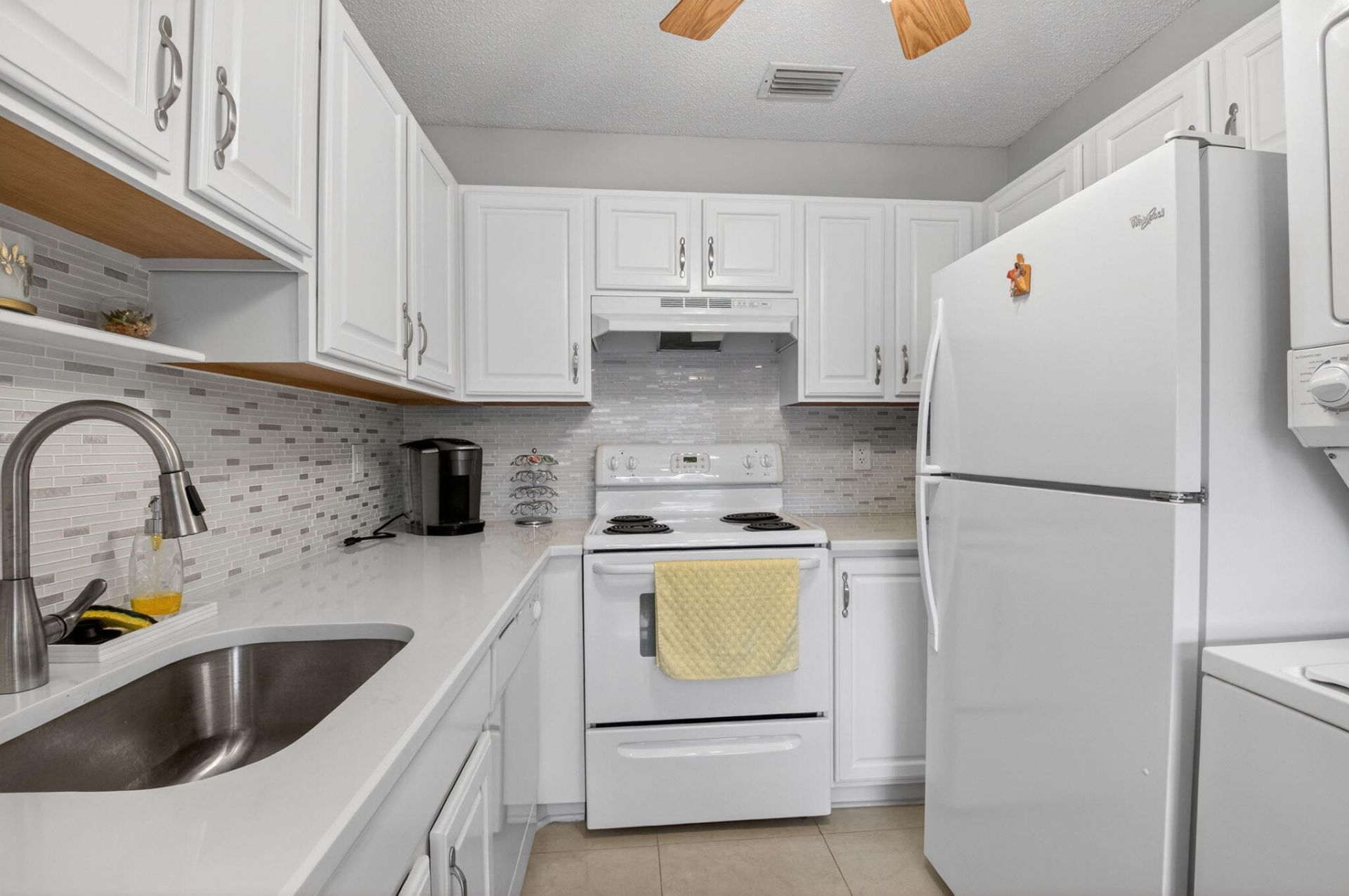 8633 Chevy Chase Drive, Boca Raton, FL 33433 Photo