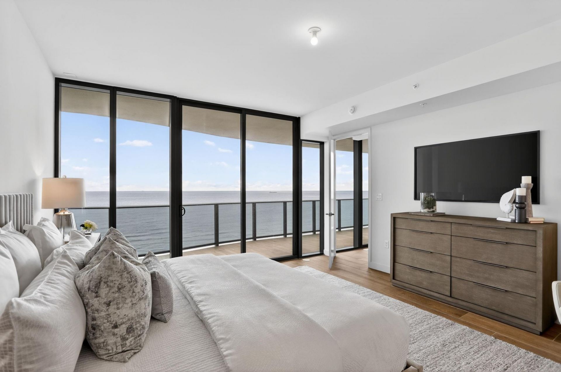 900 N Ocean Boulevard, Unit 1401, Pompano Beach, FL 33062 Photo