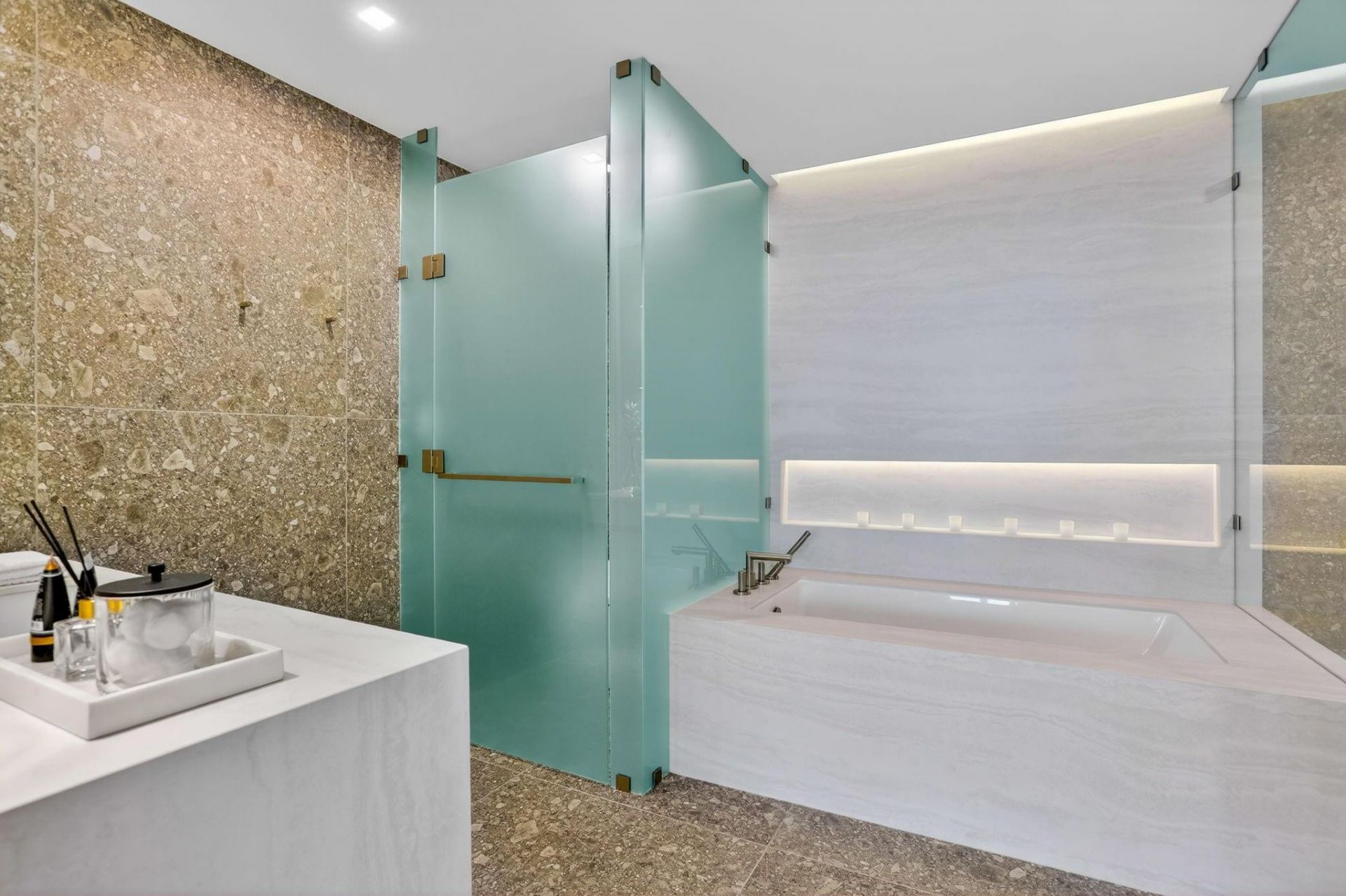 900 N Ocean Boulevard, Unit 1401, Pompano Beach, FL 33062 Photo