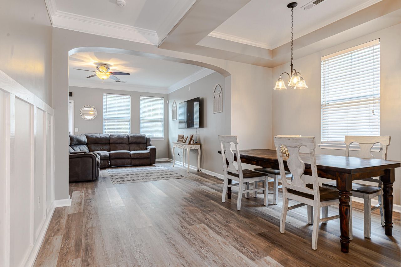 374 Sanctuary Park Drive Photo 11