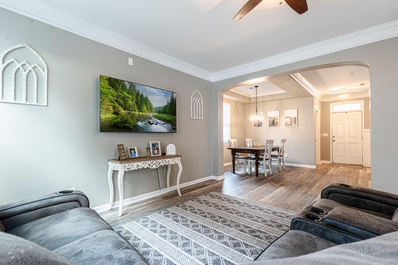 374 Sanctuary Park Drive Photo 14