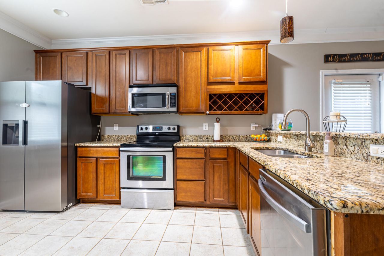 374 Sanctuary Park Drive Photo 18