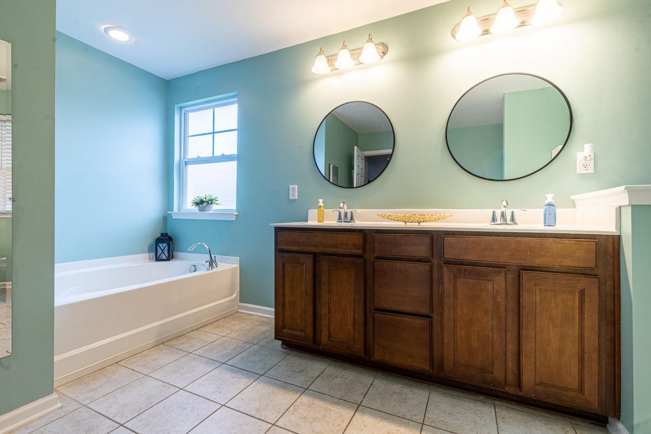 374 Sanctuary Park Drive Photo 30