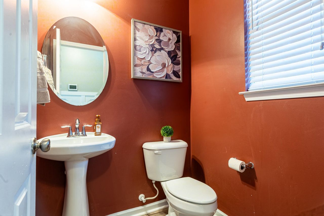 374 Sanctuary Park Drive Photo 8