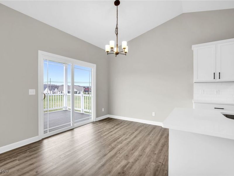 482 Meadow Trail SW, Hartville, OH 44632 Photo 15