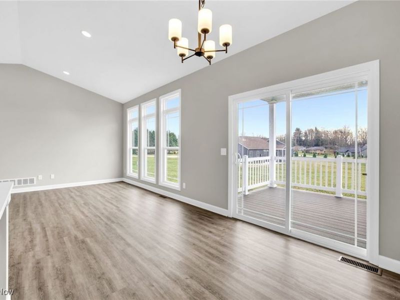 482 Meadow Trail SW, Hartville, OH 44632 Photo 16