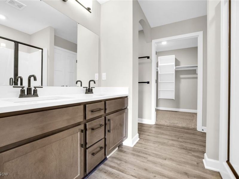 482 Meadow Trail SW, Hartville, OH 44632 Photo 23