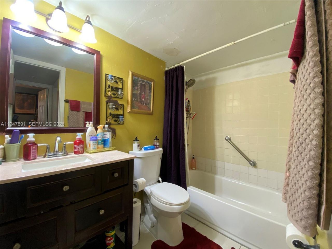 2412 NW 39th Way, Unit 101, Lauderdale Lakes, FL 33311 Photo