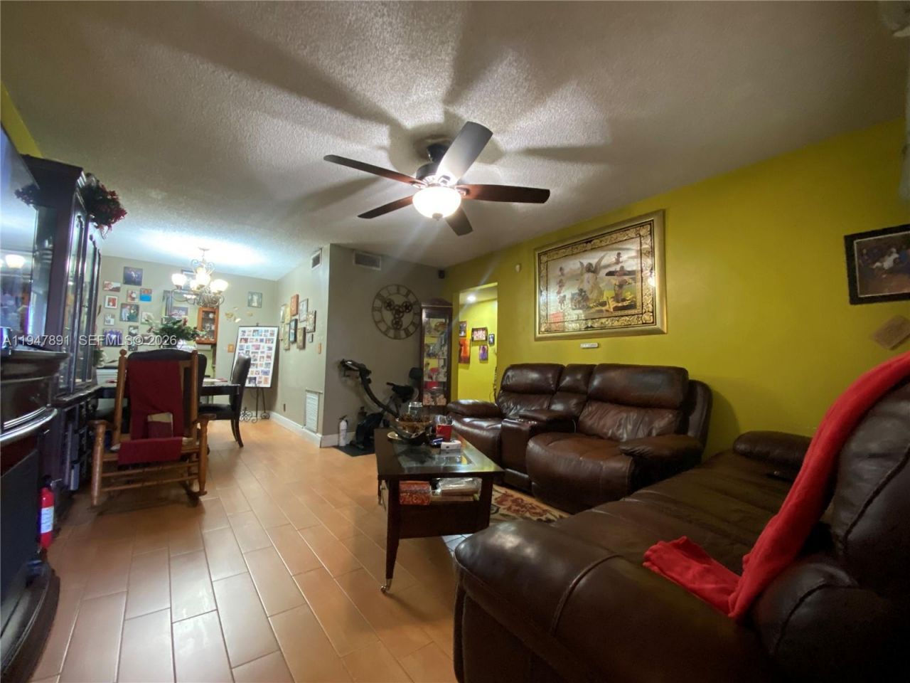 2412 NW 39th Way, Unit 101, Lauderdale Lakes, FL 33311 Photo