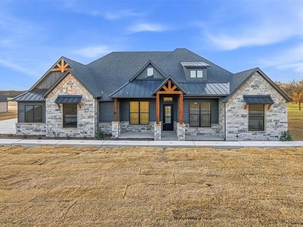 195 Rio Rancho Drive, Decatur, TX 76234