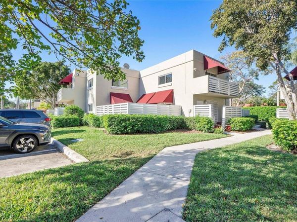 565 NW 98th Avenue, Unit 565, Plantation, FL 33324