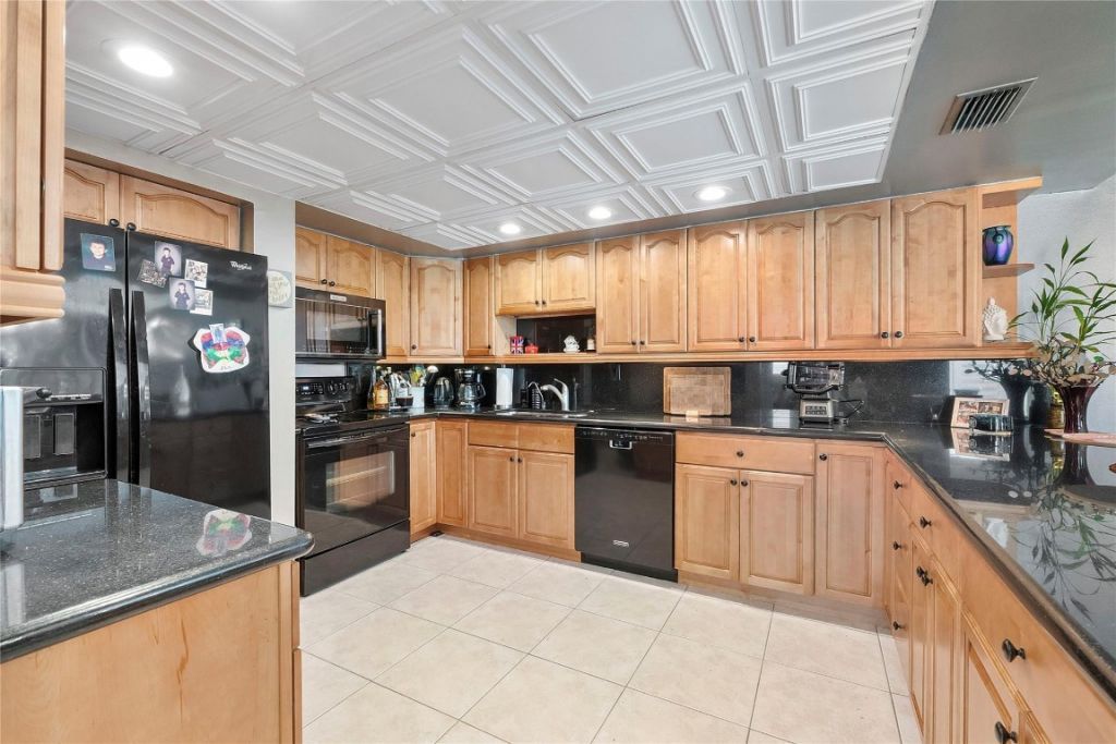 565 NW 98th Avenue, Unit 565, Plantation, FL 33324 Photo