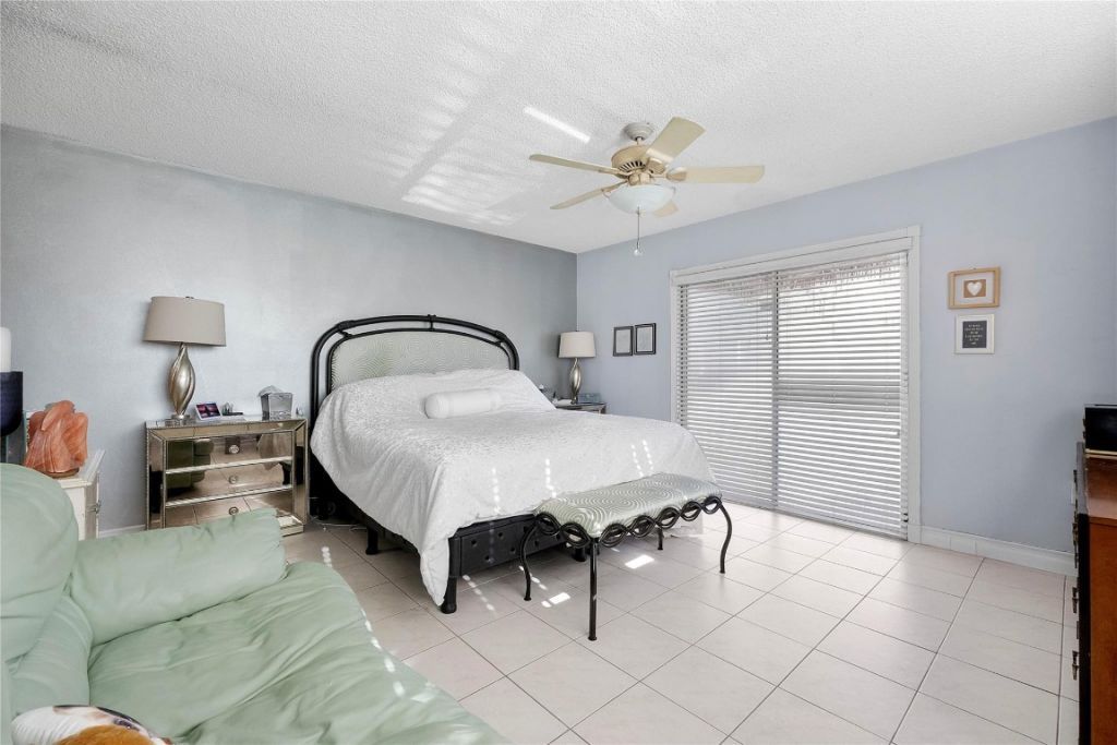 565 NW 98th Avenue, Unit 565, Plantation, FL 33324 Photo