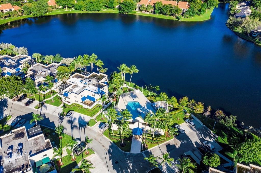 565 NW 98th Avenue, Unit 565, Plantation, FL 33324 Photo