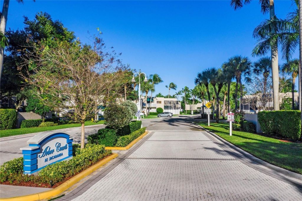 565 NW 98th Avenue, Unit 565, Plantation, FL 33324 Photo