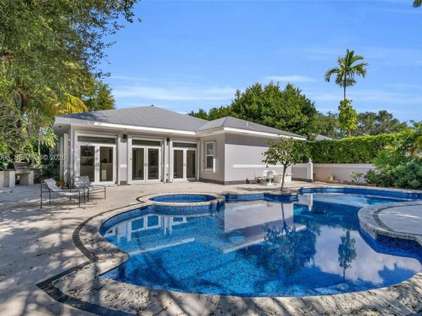 5794 SW 76th Ter, South Miami, FL 33143