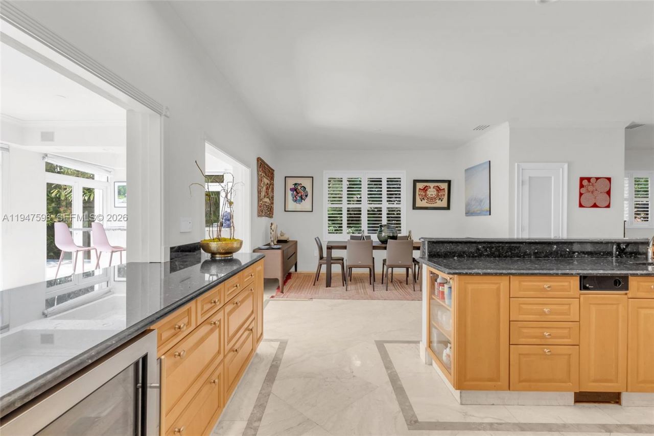 5794 SW 76th Ter, South Miami, FL 33143 Photo