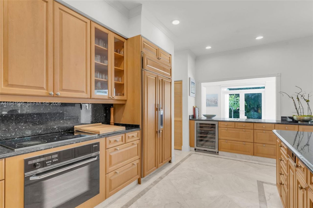 5794 SW 76th Ter, South Miami, FL 33143 Photo