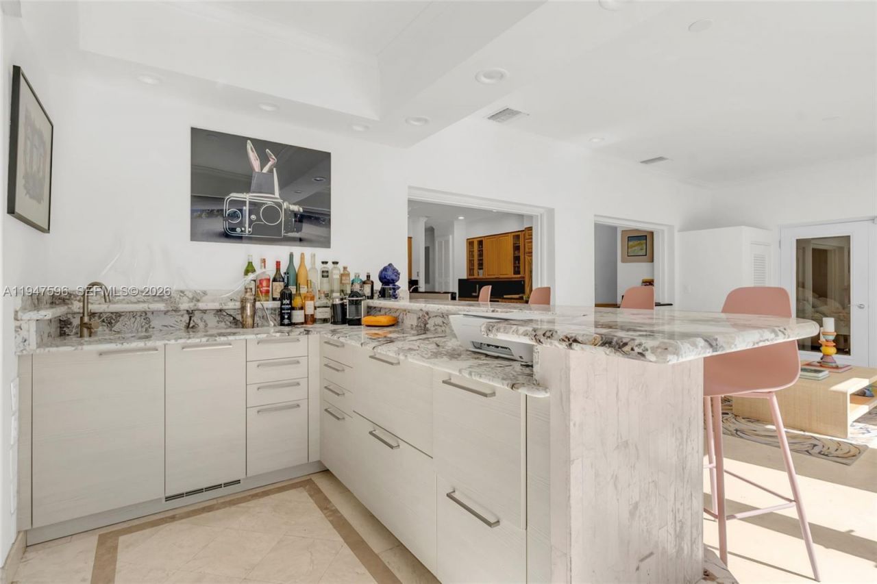 5794 SW 76th Ter, South Miami, FL 33143 Photo