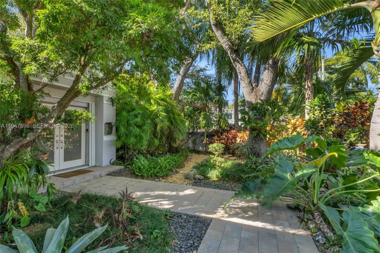 5794 SW 76th Ter, South Miami, FL 33143 Photo