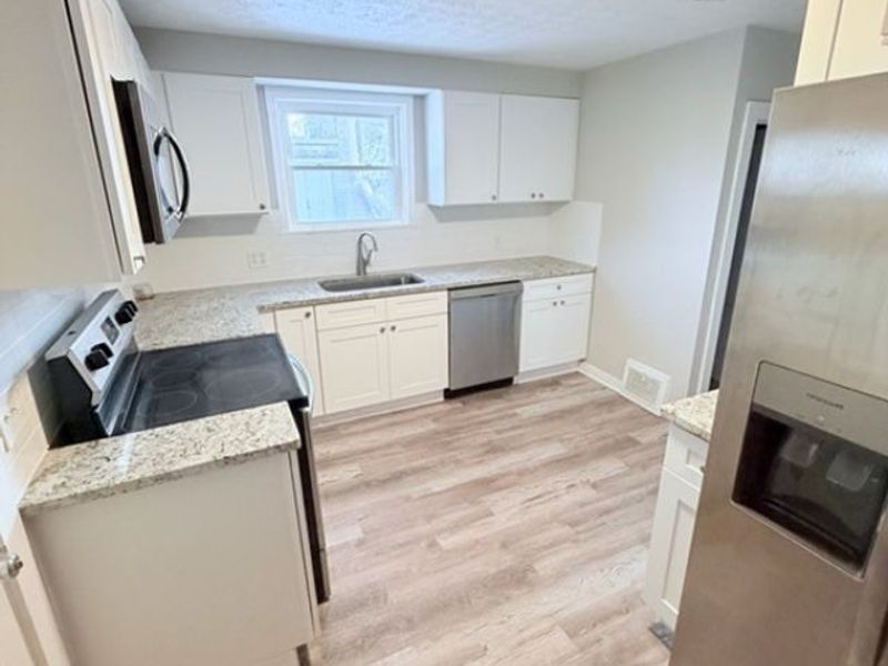 3623 Siam Avenue, Cleveland, OH 44113 Photo 16