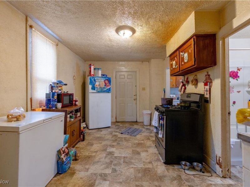 1316 4th Street NE, Canton, OH 44704 Photo 10