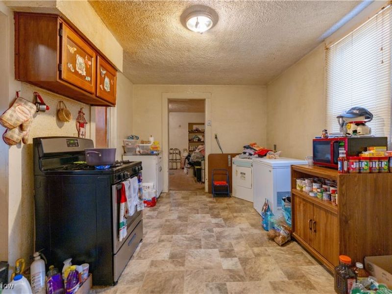 1316 4th Street NE, Canton, OH 44704 Photo 11