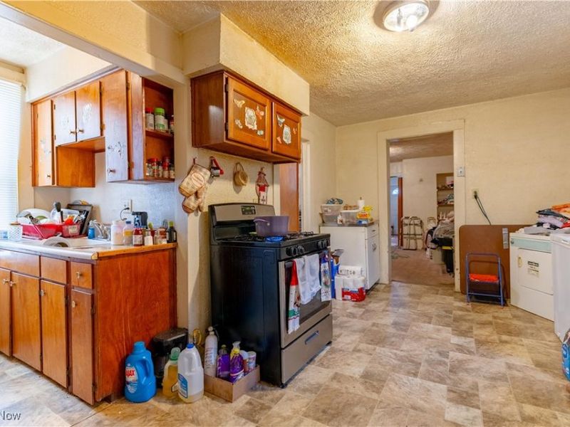 1316 4th Street NE, Canton, OH 44704 Photo 8