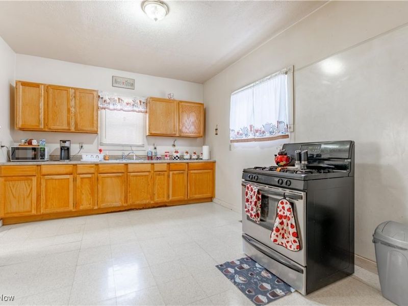 900 4th Street SW, Canton, OH 44707 Photo 11