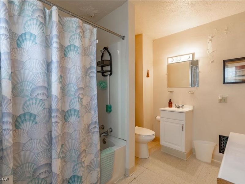 900 4th Street SW, Canton, OH 44707 Photo 19