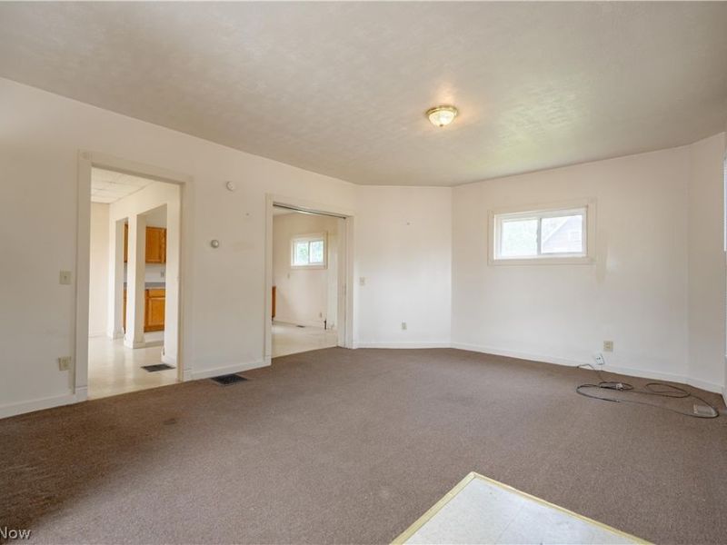 900 4th Street SW, Canton, OH 44707 Photo 6