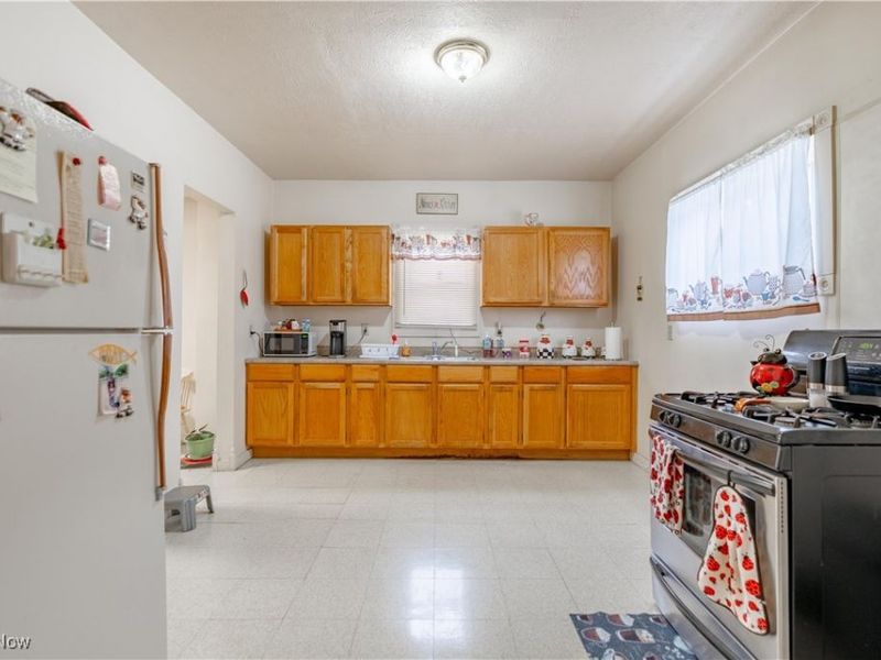 900 4th Street SW, Canton, OH 44707 Photo 8