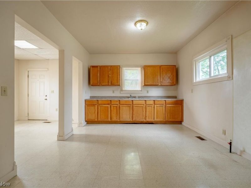 900 4th Street SW, Canton, OH 44707 Photo 9