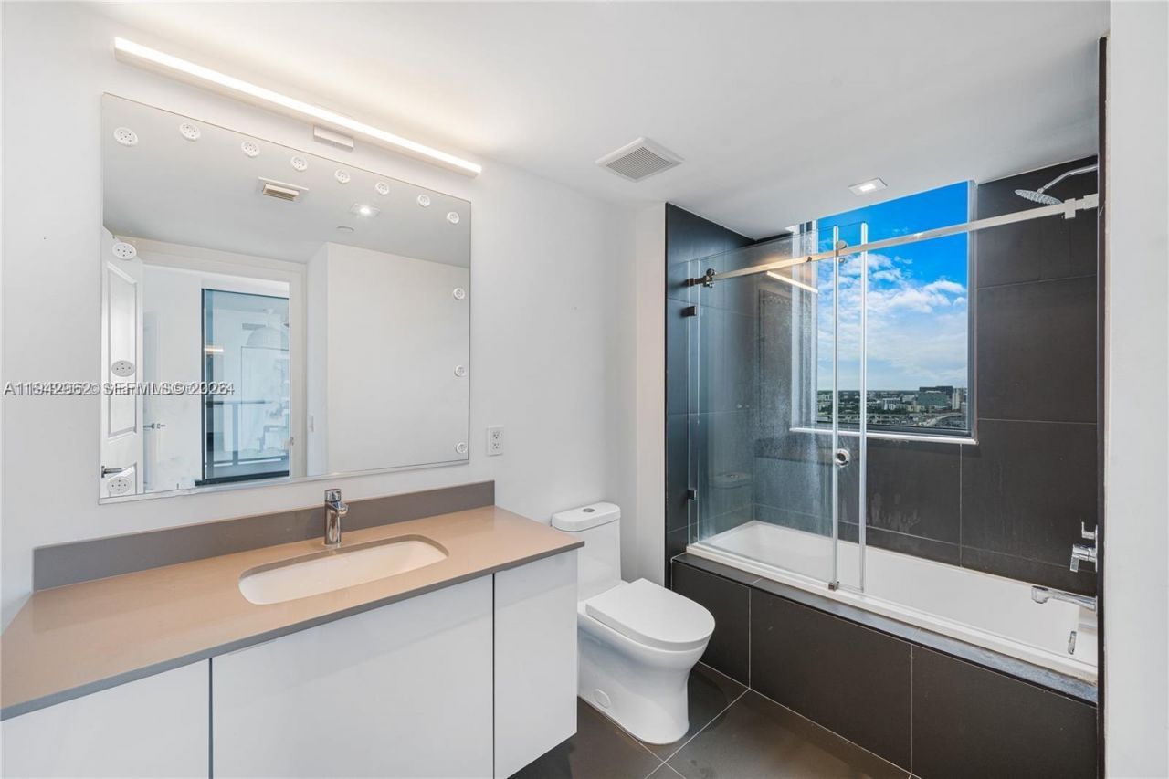 1600 NE 1st Ave , Unit 1220, Miami, FL 33132 Photo