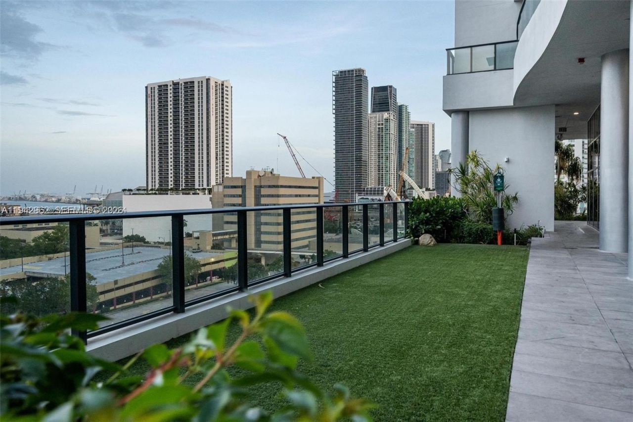 1600 NE 1st Ave , Unit 1220, Miami, FL 33132 Photo