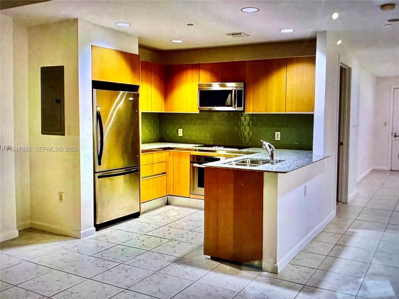 1050 Brickell Ave , Unit 1816, Miami, FL 33131 Photo