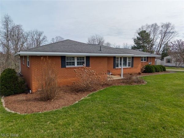 330 Wynncrest Drive, Marietta, OH 45750