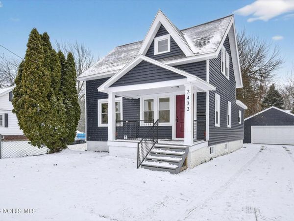 2432 Rochester Place, Northwood, OH 43619