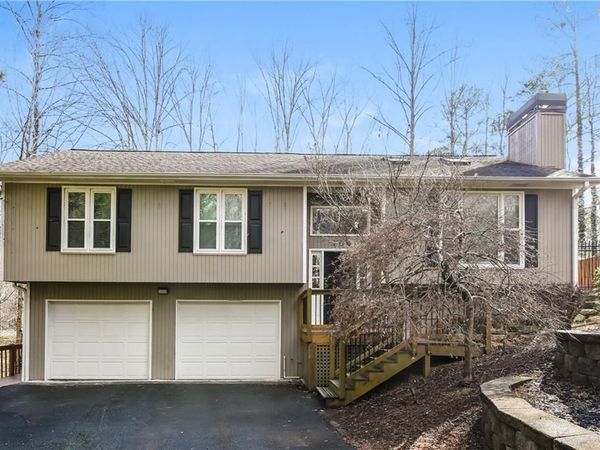 108 Toonigh Court , Woodstock, GA 30188