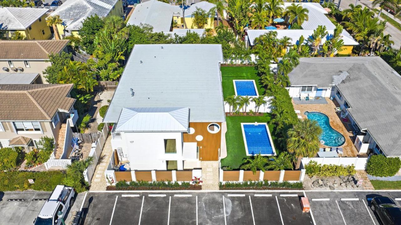 107 Sandal Lane, Unit 1, Palm Beach Shores, FL 33404 Photo