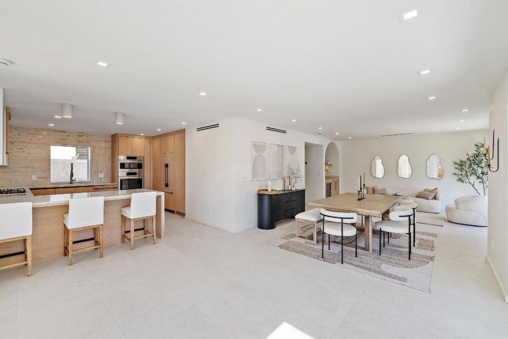 107 Sandal Lane, Unit 1, Palm Beach Shores, FL 33404 Photo