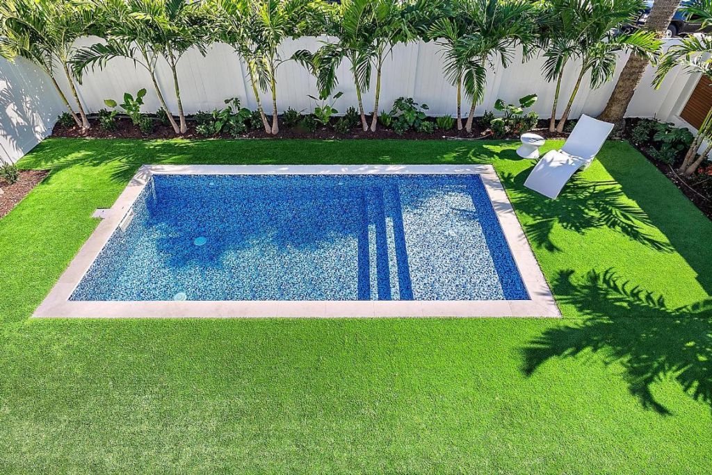 107 Sandal Lane, Unit 1, Palm Beach Shores, FL 33404 Photo