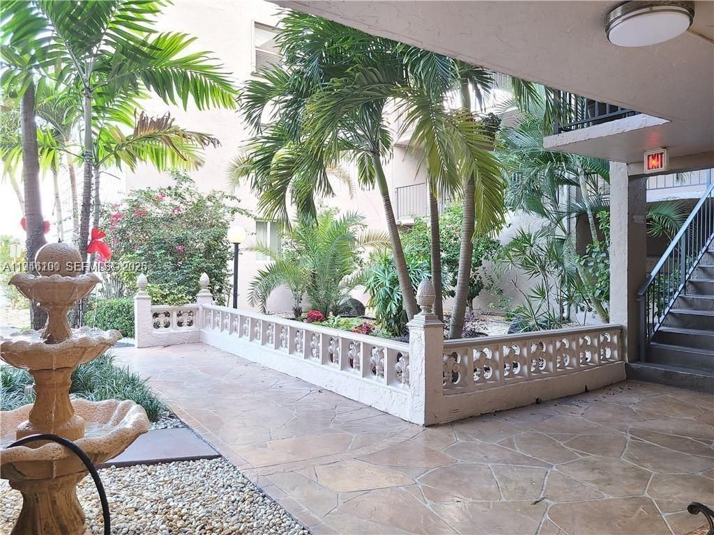 2821 Somerset Dr , Unit 400, Lauderdale Lakes, FL 33311 Photo