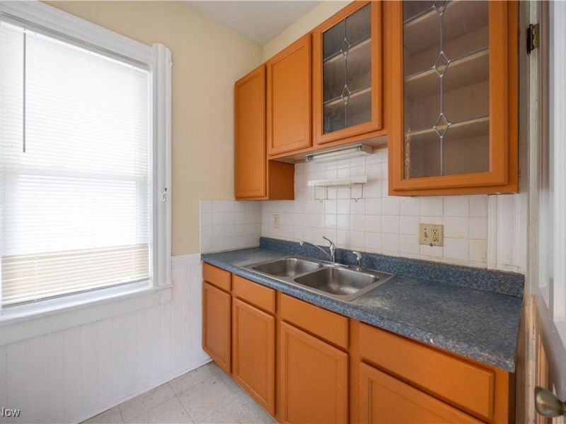 7311 Linwood Avenue, Cleveland, OH 44103 Photo 16