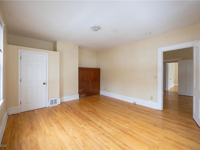 7311 Linwood Avenue, Cleveland, OH 44103 Photo 23